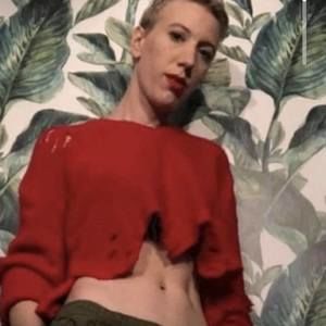 Meet your Posher, Leah